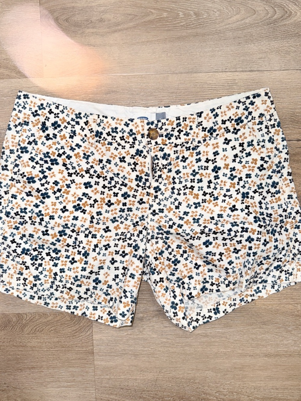 Old Navy White Floral Print Bermuda Shorts with Navy & Mustard Flowers